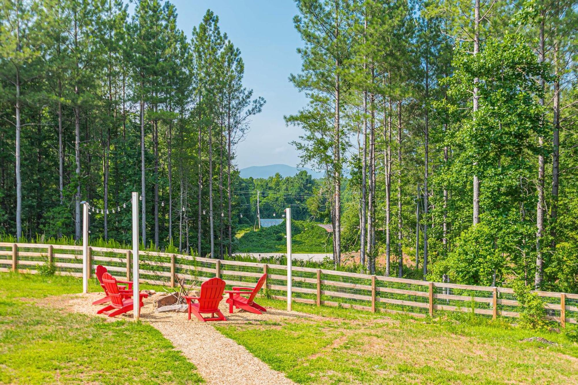Rustic Roost-5 Acres, Fenced, Fire Pit, Rv Option & Mtn View Villa ดาห์ลอนีกา ภายนอก รูปภาพ